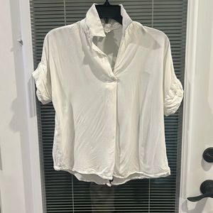 Women’s white collard shirt